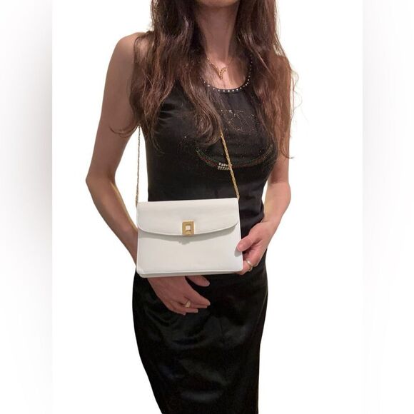 Gucci White and Gold Crossbody Bag with Flap Design - Picture 11 of 11